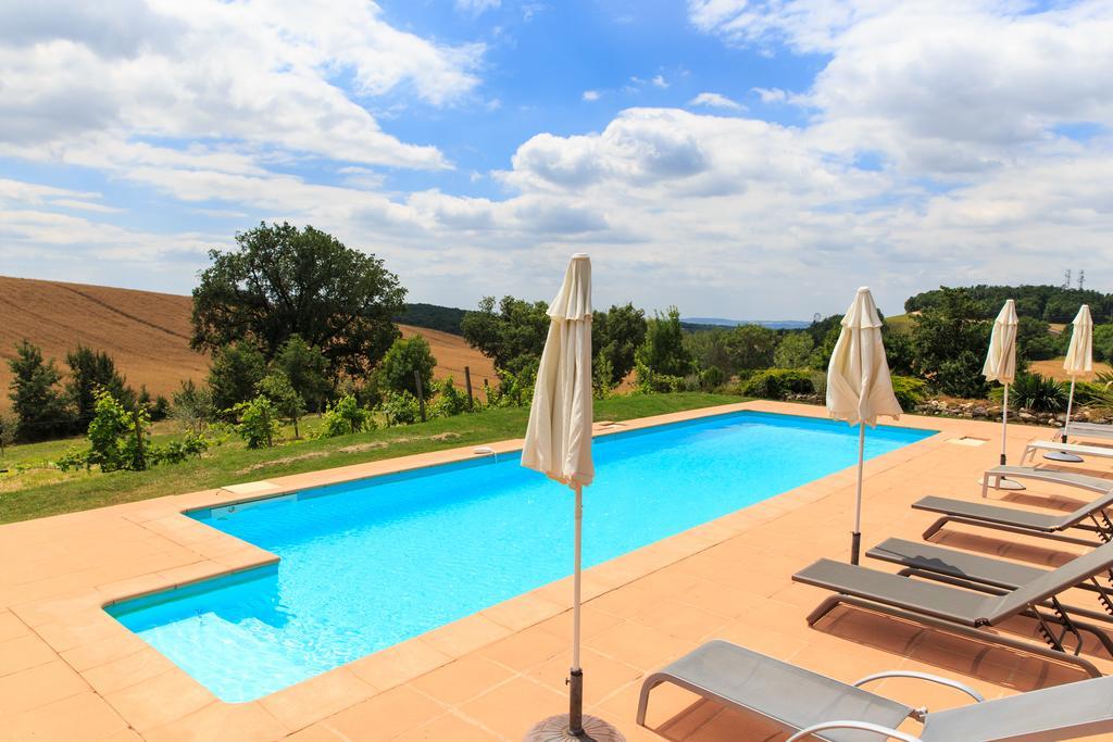 Bed and Breakfast Au Mas Des Calmettes Parisot  Экстерьер фото