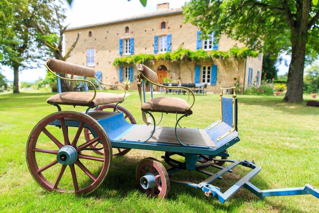 Bed and Breakfast Au Mas Des Calmettes Parisot  Экстерьер фото